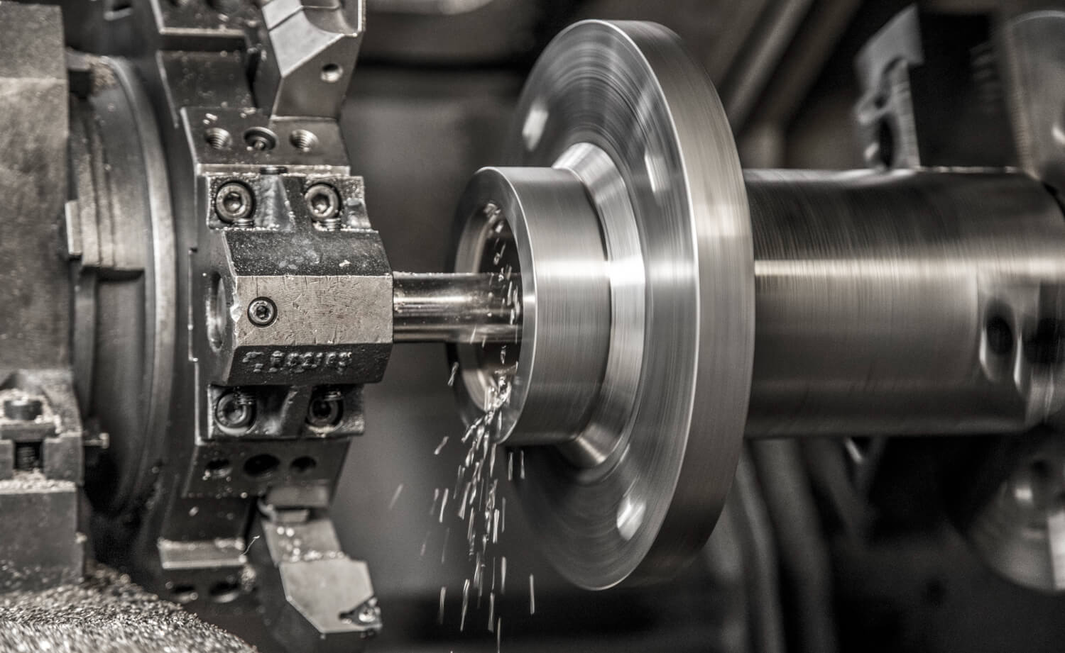 industry-lathe-machine-work (1)